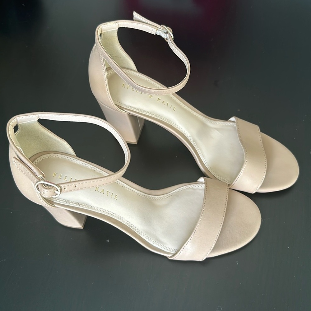 Kelly & Katie Hailee Sandal